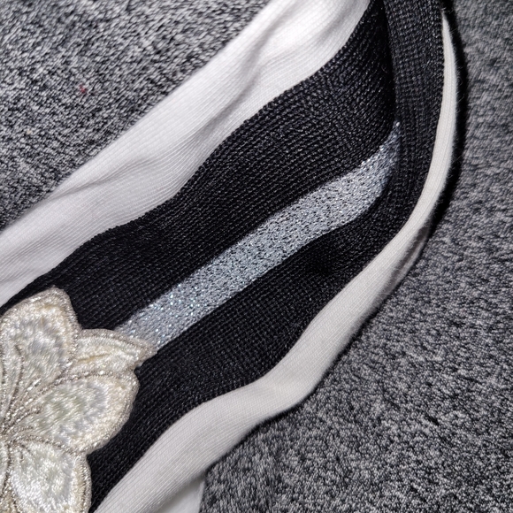 VS PINK embroidered patch yoga legging - Picture 3 of 8